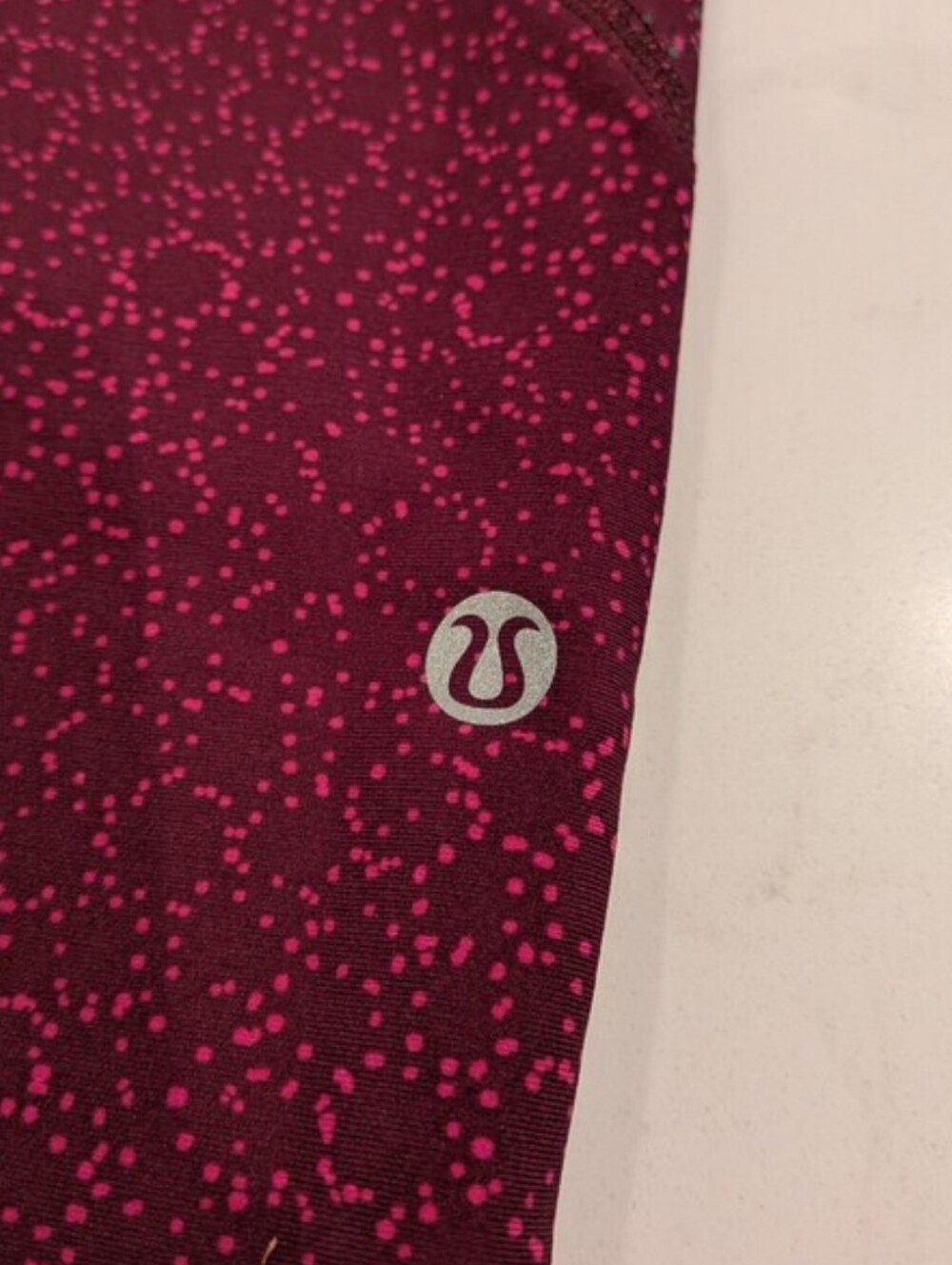 Lululemon Leggings in Star Pixel Rasberry Bordeaux, workout athleisure - Picture 7 of 7